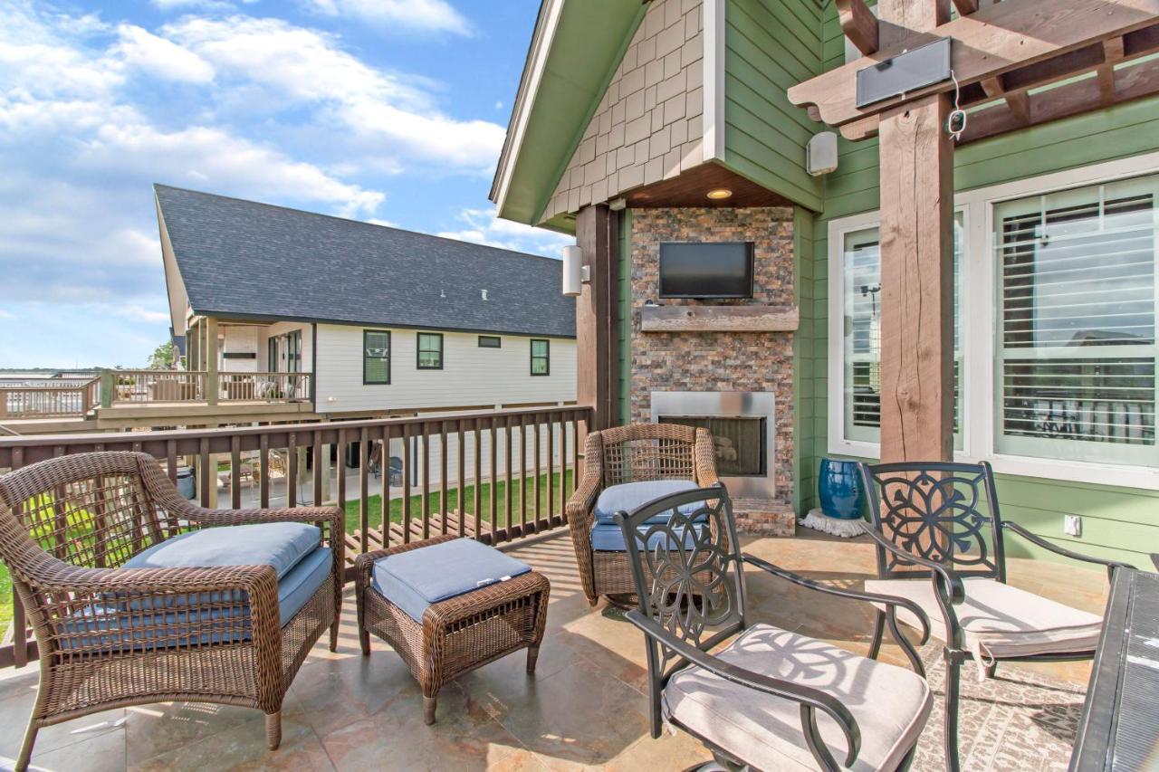 Luxury Waterfront Home Family And Pet Friendly Near Surfside Beach 11 Mins Freeport Dış mekan fotoğraf