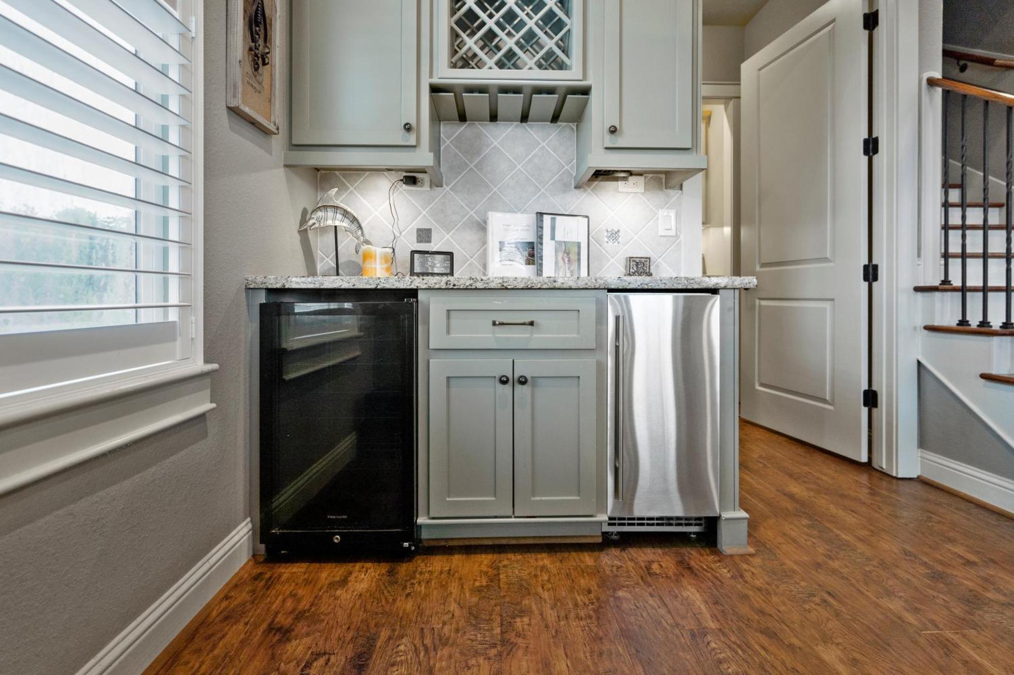 Luxury Waterfront Home Family And Pet Friendly Near Surfside Beach 11 Mins Freeport Dış mekan fotoğraf