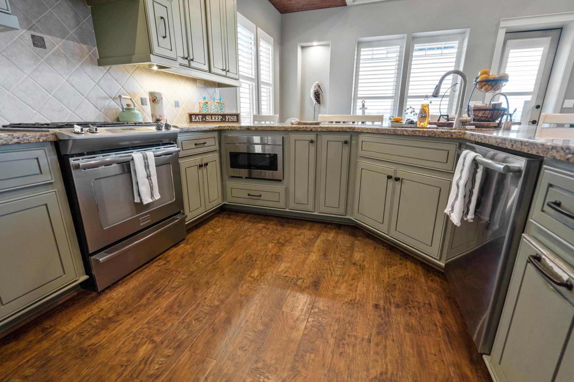 Luxury Waterfront Home Family And Pet Friendly Near Surfside Beach 11 Mins Freeport Dış mekan fotoğraf