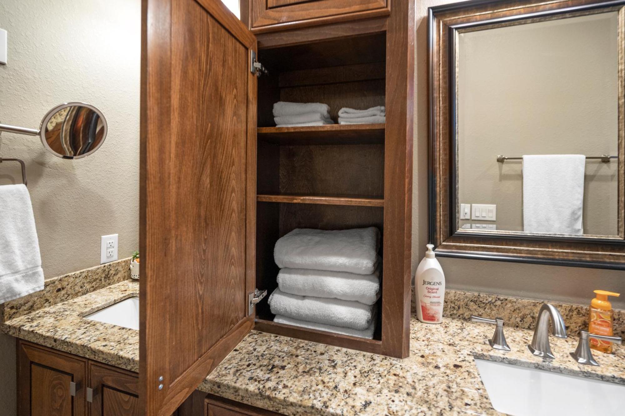 Luxury Waterfront Home Family And Pet Friendly Near Surfside Beach 11 Mins Freeport Dış mekan fotoğraf